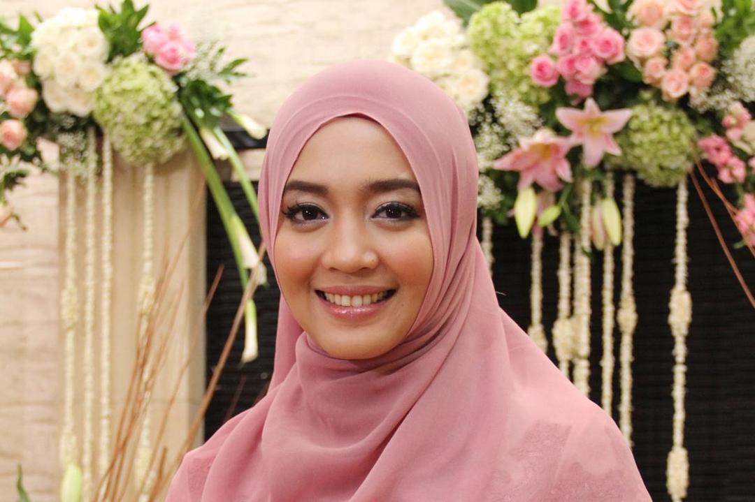 http://cdn.idntimes.com/content-images/post/20160615/29583-08264901022015-nuri-maulida-1-foto-syahnoer-0b290a66a62402c4c6376e56565950b9.jpg