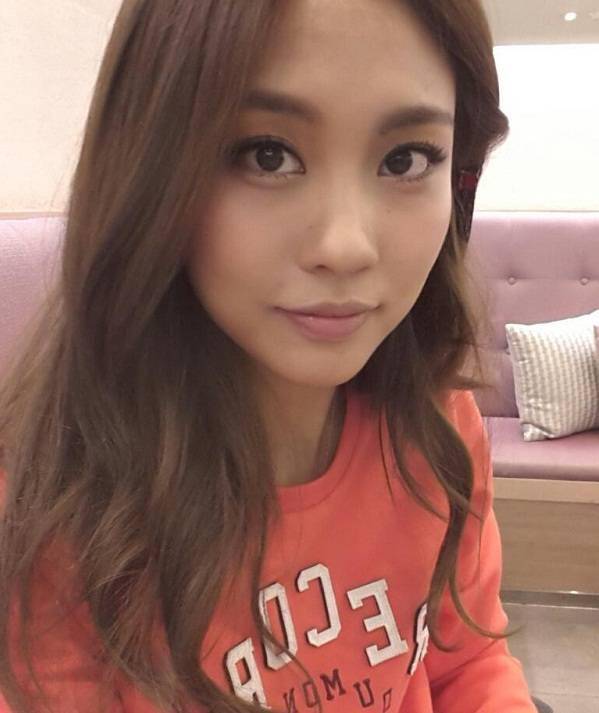 http://cdn.idntimes.com/content-images/post/old/2ac4f-gb23_kpopstarz.jpg