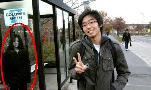 http://cdn.idntimes.com/content-images/post/old/2cee9-18_funny-photobomb_everydayfunnyfunny.jpg