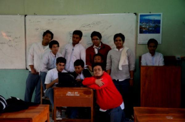 http://cdn.idntimes.com/content-images/post/old/2d877-DSC_0986_reffyliaesnatiara_blogspot_com.JPG
