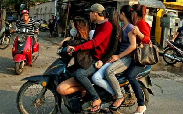 http://cdn.idntimes.com/content-images/post/old/2f683-best-ceng-lu_otomercon_wordpress.jpg