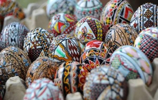 http://cdn.idntimes.com/content-images/post/old/2fdf9-Telur2-Romania_boredpanda.jpg