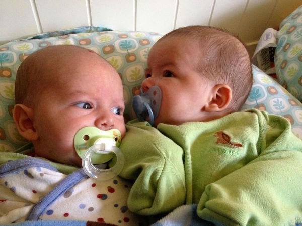 http://cdn.idntimes.com/content-images/post/old/3493a-twins20_imgkid.jpg