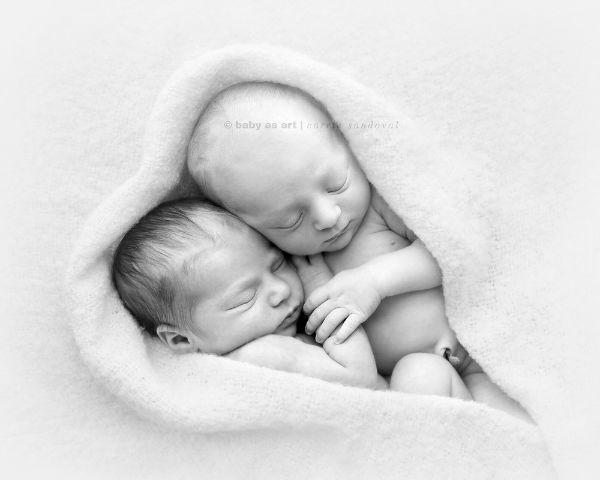 http://cdn.idntimes.com/content-images/post/old/43d23-twins8_pinterest.jpg