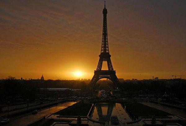 http://cdn.idntimes.com/content-images/post/old/46850-Sunrise15_landscape-photonet.jpg