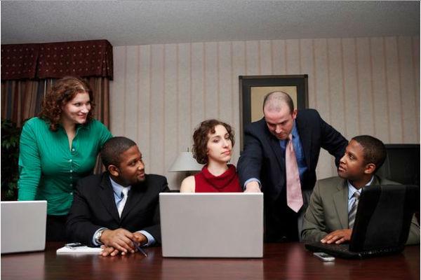 http://cdn.idntimes.com/content-images/post/old/4e791-Pemimpin2_smallbusinesscom.jpg