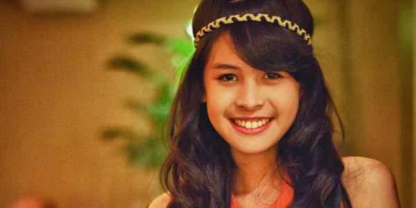 http://cdn.idntimes.com/content-images/post/old/50add-maudy-ayunda.jpg