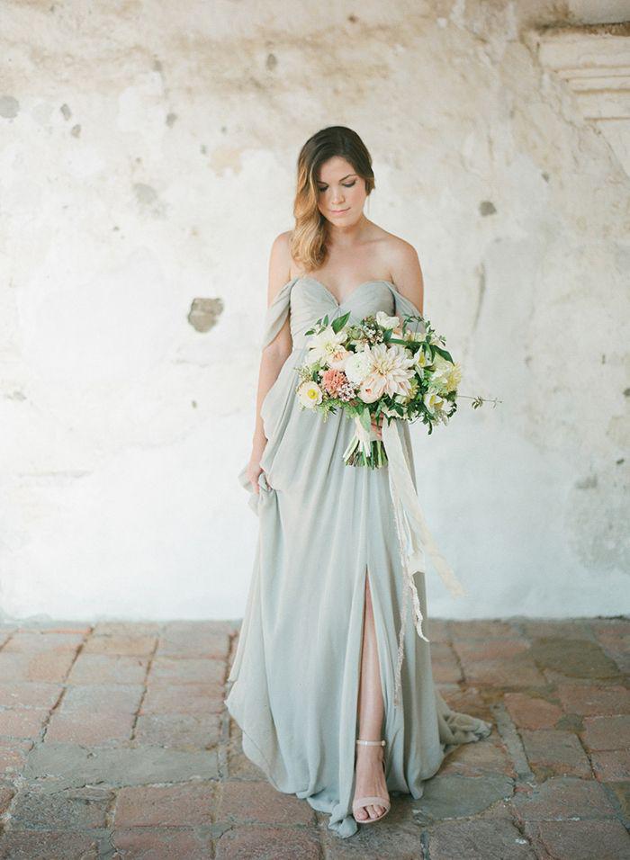 https://cdn.idntimes.com/content-images/post/20170918/57210a442cc03cb040600ba5d342e0c8-pastel-bridesmaid-dresses-wedding-bridesmaids-d0d1f13ff1afe5b1bab4c7994128a05d.jpg