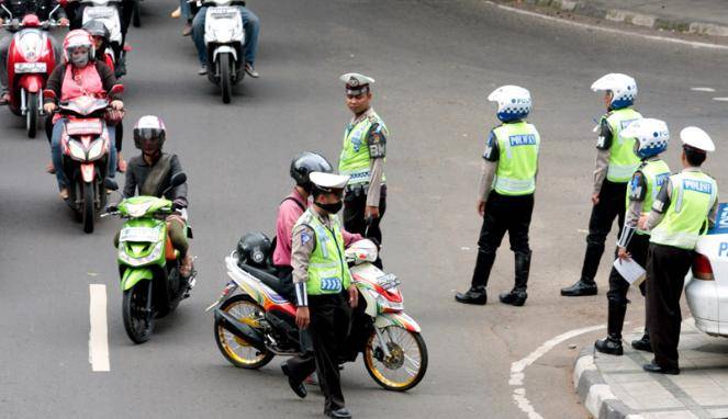 http://cdn.idntimes.com/content-images/post/old/57c4b-181780_operasi-zebra-jaya-2012_663_382.JPG