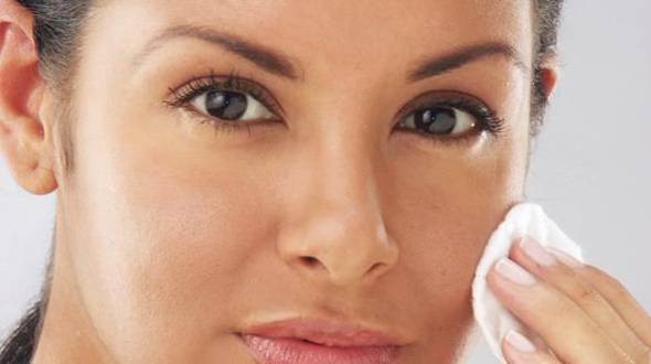 https://cdn.idntimes.com/content-images/post/20170607/6-tips-for-oily-skins-1-size-3-8c863aed2411905cde27045087482892.png