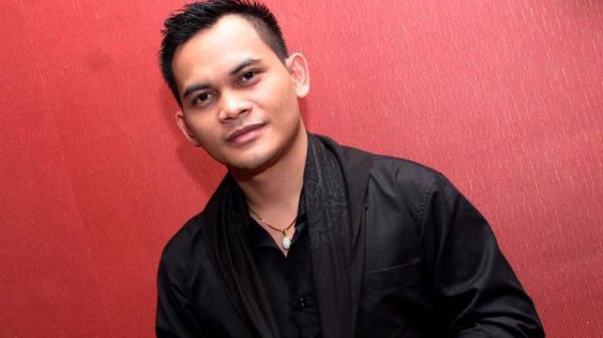 http://cdn.idntimes.com/content-images/post/old/659de-mbah-mijan_20141229_104942.jpg