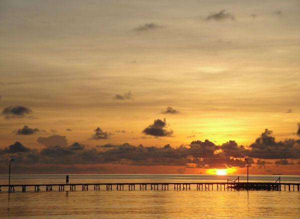 http://cdn.idntimes.com/content-images/post/old/6839f-Sunrise12_wijayarputuwordpresscom.jpg