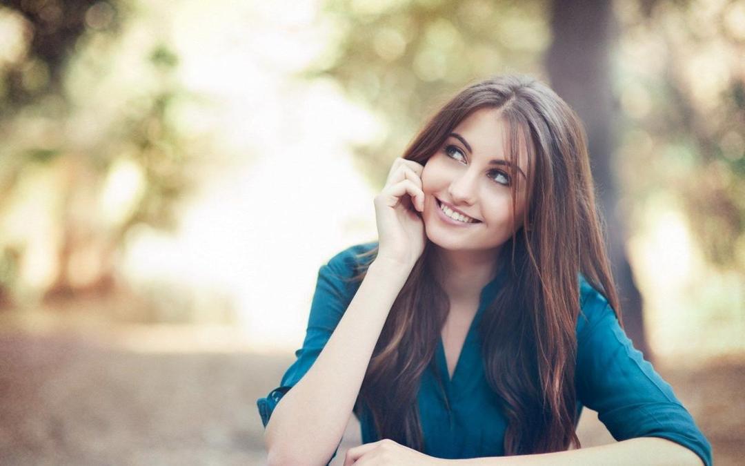 http://cdn.idntimes.com/content-images/post/20160211/6996394-girl-smile-look-photo-73f0b3df4d241d17335af60ee6d3fe94.jpg