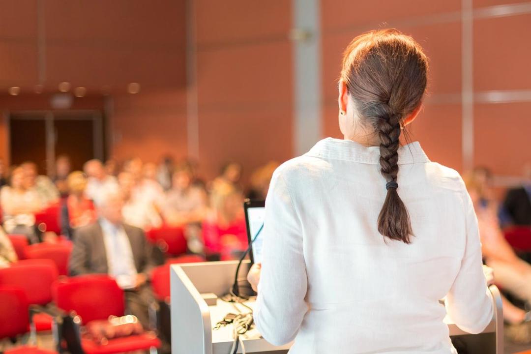http://cdn.idntimes.com/content-images/post/20160718/7-presentasi-dosen-c9334eedce3bf4cd729cbadac792abc4.jpg