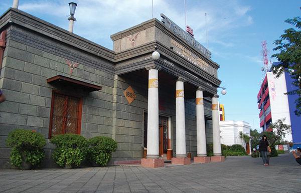 http://cdn.idntimes.com/content-images/post/old/72f58-Surabaya5_nyarinyaricom.jpg