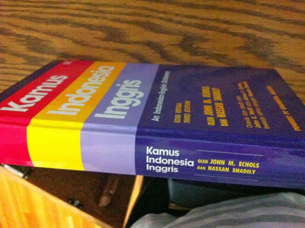 http://cdn.idntimes.com/content-images/post/old/7bb48-kamus_inggrisfuncom.jpg