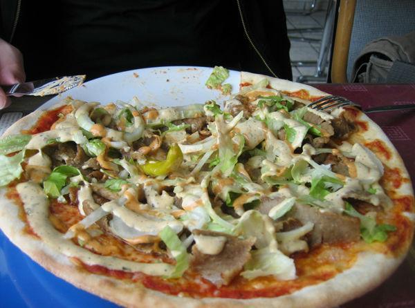 http://cdn.idntimes.com/content-images/post/old/7da5a-Pizza11_somethingswedishwordpresscom.jpg