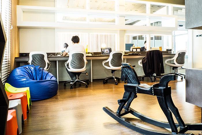 http://cdn.idntimes.com/content-images/post/old/7f2f6-4_bangkokstartup.jpg