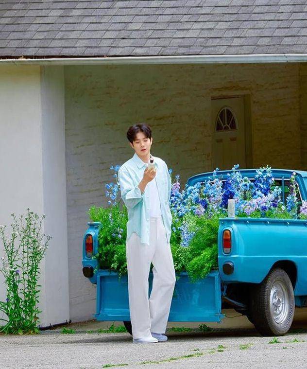 ide daily outfit keren ala Choi Woo Shik (instagram.com/dntlrdl)