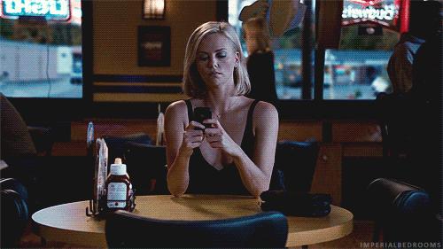http://cdn.idntimes.com/content-images/post/old/82cbc-5_giphy.gif