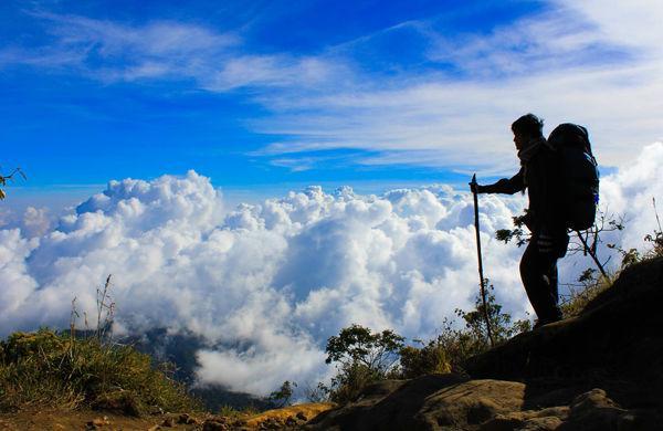 http://cdn.idntimes.com/content-images/post/old/89a96-Gunung1_haluanmerdekacom.jpg