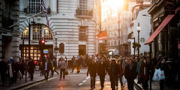 http://cdn.idntimes.com/content-images/post/old/91d8c-walking--pexels.com.jpg