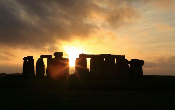 http://cdn.idntimes.com/content-images/post/old/95a31-Sunrise4_somethingsbruinnet.jpg