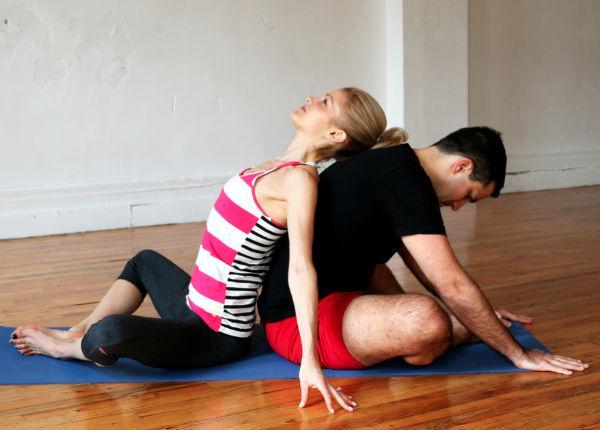 http://cdn.idntimes.com/content-images/post/old/99bf8-Yoga2_heidiyogacom.jpg
