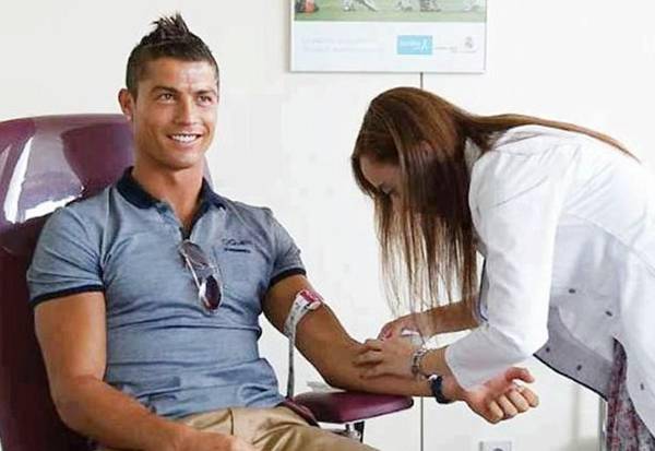 http://cdn.idntimes.com/content-images/post/old/9a58e-Ronaldo1_cristianoronaldofannet.jpg