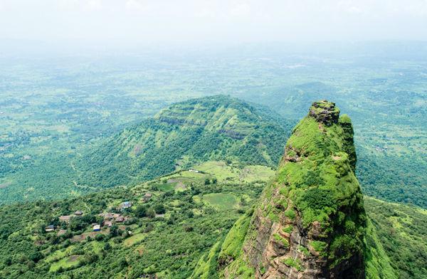 http://cdn.idntimes.com/content-images/post/old/9be76-Indah11_mumbaitravellersin.jpg