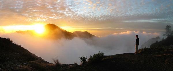 http://cdn.idntimes.com/content-images/post/old/9dbcc-Sunrise7_flickrcom.jpg