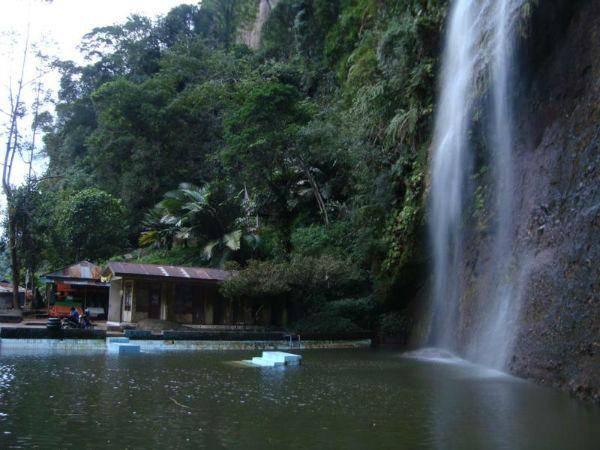 http://cdn.idntimes.com/content-images/post/20150811/Airterjun9_kotawisataindonesiacom.jpg