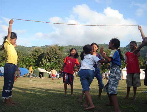 http://cdn.idntimes.com/content-images/post/20150826/Lompat-Tali-1-trainerlaris.com_.jpg