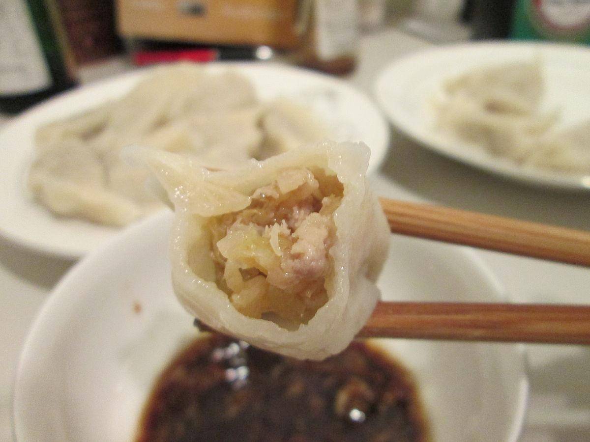 https://cdn.idntimes.com/content-images/post/20180116/a-jiaozi-with-suan-cai-903243c082be865365a937924288acdc.JPG