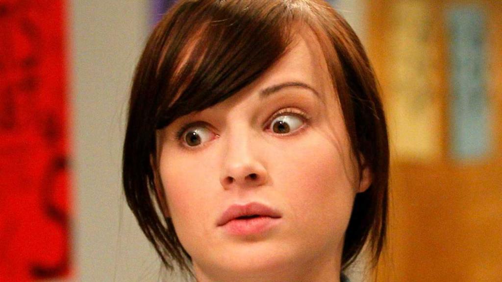 http://cdn.idntimes.com/content-images/post/old/a9f43-awkward-tv-show-image-04.jpg