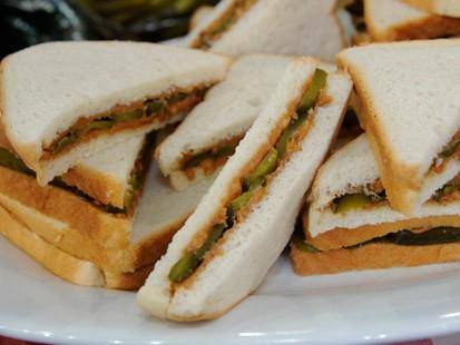 https://cdn.idntimes.com/content-images/post/20170510/abc-peanut-butter-pickle-090721-ms-e4340c7853aa5215bdcbf1b2274540d2.jpg