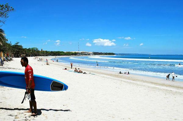 http://cdn.idntimes.com/content-images/post/old/af5ab-Pantai3_pinpicsnowcom.jpg