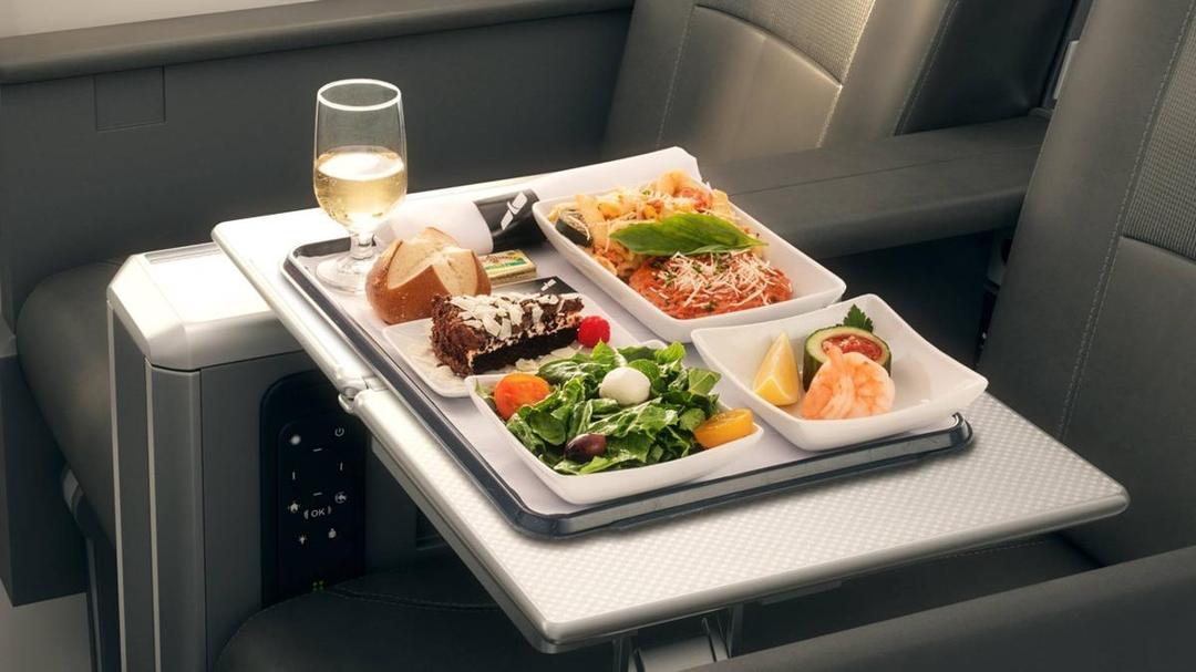 http://cdn.idntimes.com/content-images/post/20160629/airplane-food-18876f2f738c4fe27c07bb9e08c86470.jpg