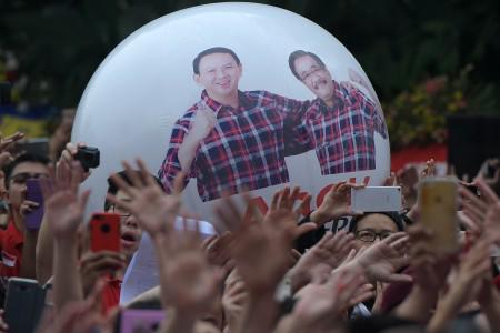 https://cdn.idntimes.com/content-images/post/20170510/aksi-simpatik-ahok-bd7ae812f92e72db7810d2287c7343c1.jpg