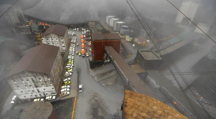 http://cdn.idntimes.com/content-images/post/20151209/aktivitas-pertambangan-pt-freeport-c9df841e98618f0df1ae7ee7b554fcf9.jpg