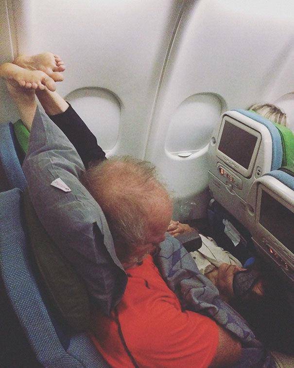 http://cdn.idntimes.com/content-images/post/20160411/annoying-passenger-shaming-flight-travel-airlines-42-605-5d10facb29014079ab1de418e8b55657.jpg