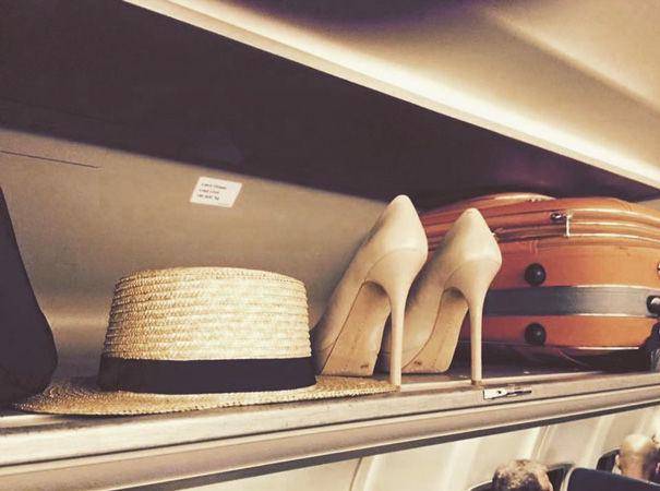 http://cdn.idntimes.com/content-images/post/20160411/annoying-passenger-shaming-flight-travel-airlines-66-605-7b29d084f2e5c414a4ff563792b0764b.jpg