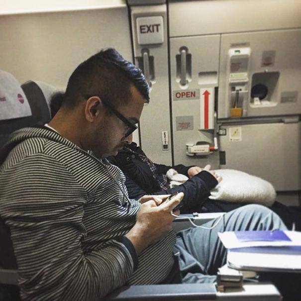 http://cdn.idntimes.com/content-images/post/20160411/annoying-passenger-shaming-flight-travel-airlines-73-605-17b92fbde0366afd79ef63cebea9e0b9.jpg