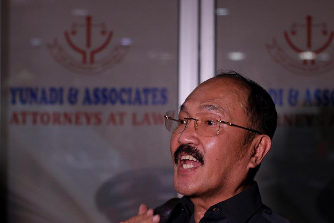 https://cdn.idntimes.com/content-images/post/20180113/antarafoto-kpk-geledah-kantor-fredrich-yunadi-110118-riv-3-31c6560fe683c68b90ae5e7e5781db40.jpg