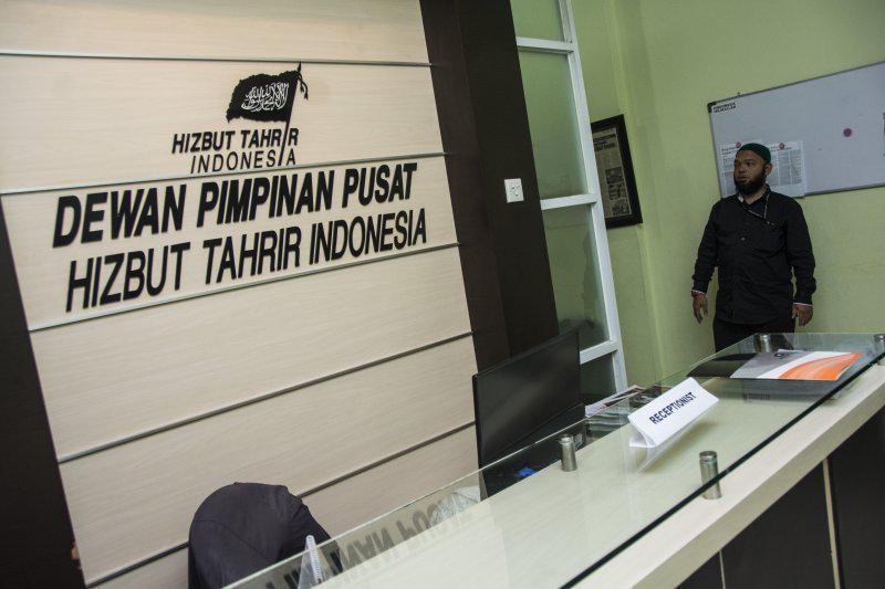 https://cdn.idntimes.com/content-images/post/20170509/antarafoto-pembubaran-ormas-hti-080517-aaa-2-1494329397-40725-ddcba21bb0ca70f99290f0fadafd166d.jpg