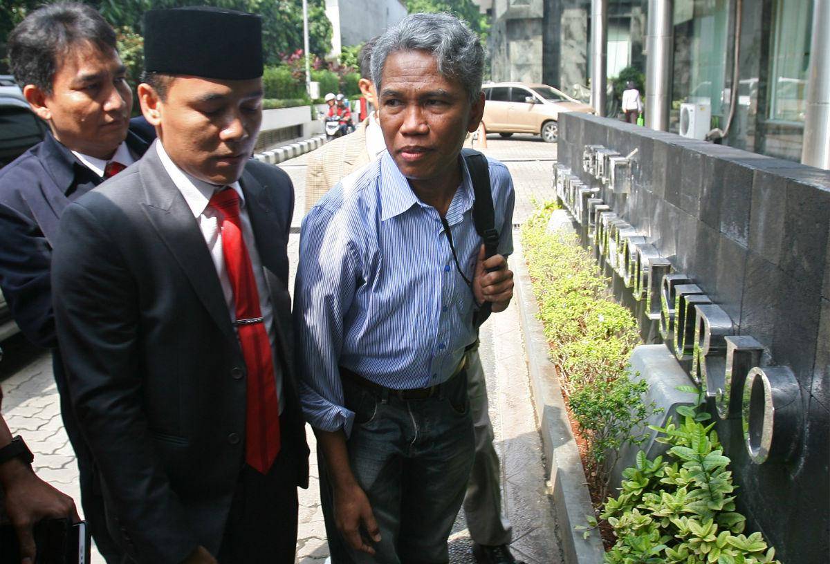 https://cdn.idntimes.com/content-images/post/20161114/antarafoto-pemeriksaan-buni-yani-di-bareskrim-101116-rn-1-58275dbc44c460acf7c57fa3ad832ae8.jpg