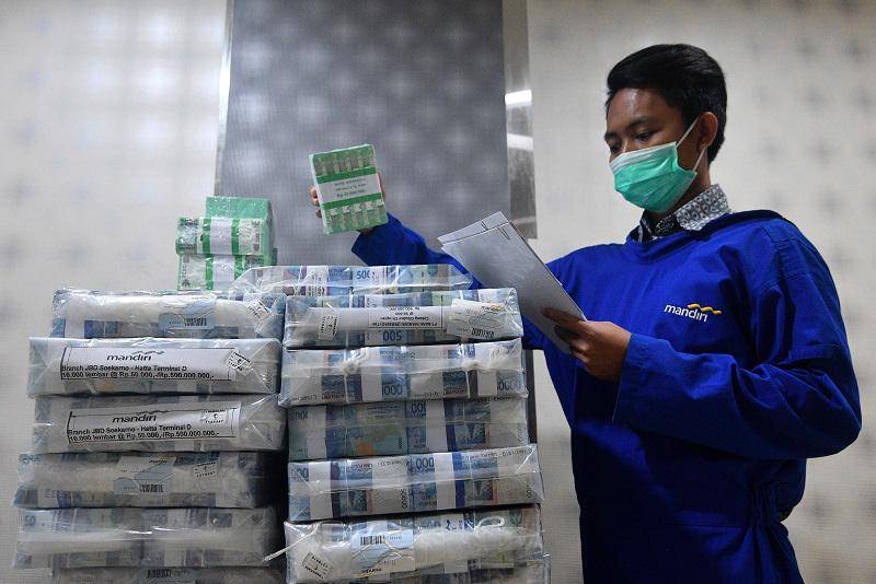 https://cdn.idntimes.com/content-images/post/20180508/antarafoto-rencana-penurunan-batas-transaksi-tunai-180418-sgd-2-78841619f1875e38508f7883135374d5.jpg