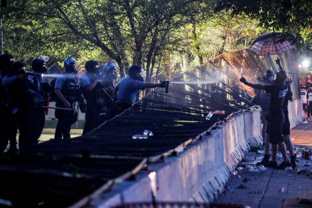 https://cdn.idntimes.com/content-images/post/20200601/antarafoto-us-peopleprotest-whitepoliceincident-29052020-eb8d1035f12a4f7c47fcb4bbdae17fa4.jpg