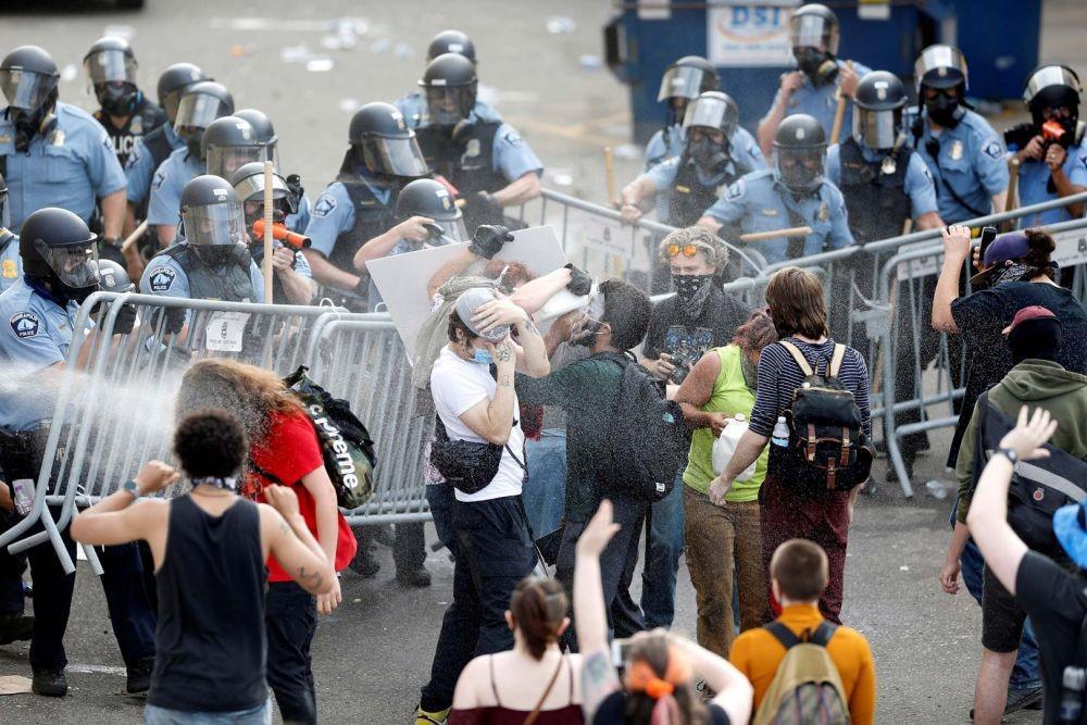 https://cdn.idntimes.com/content-images/post/20200601/antarafoto-usa-minneapolis-protest-gathered-28052020-ab71fe026f1b3b90c6e3ee3823d03c8e.jpg