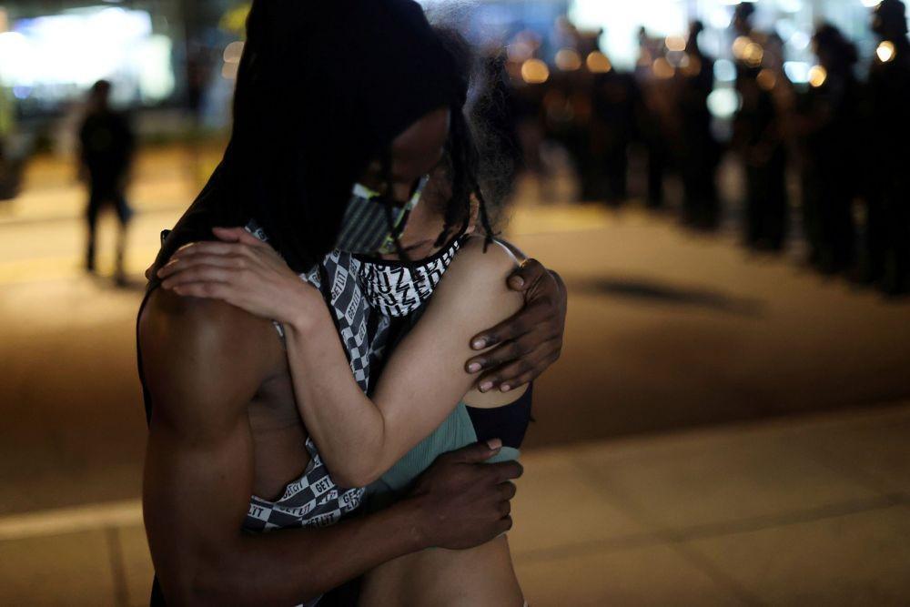 https://cdn.idntimes.com/content-images/post/20200601/antarafoto-usa-washington-police-protest-whitehouse-31052020-7f46861a99b11d6583d225b13ed47daf.jpg